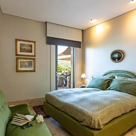 Villa Airone 12, Emma Radicondoli