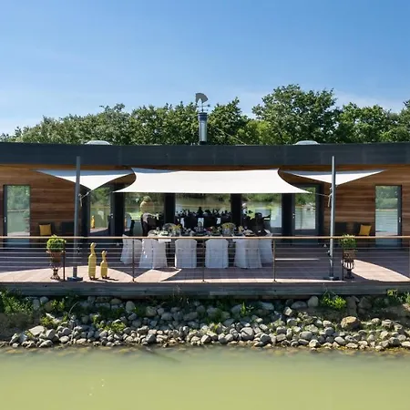 Villa Airone 12, Emma Radicondoli