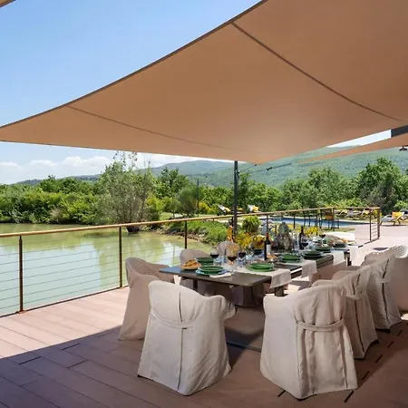 Villa Airone 12, Emma Radicondoli